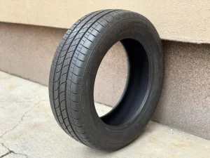 Jedna teretna guma za kombi Bridgestone Duravis 215/60/17 C