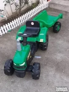 Dolu Traktor na pedale sa prikolicom 50 kg. nosivosti novooo
