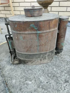 Stara prskali a za vinograd -bakarna