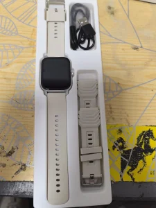 Smart watch silver cube