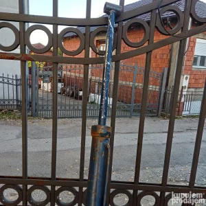 Duži hidraulični cilindar