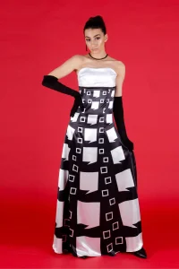 Duga haljina od satena vel 38