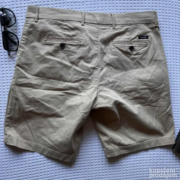 CALVIN KLEIN ORIGINAL muske krem bermude 35 ili XXL - XL