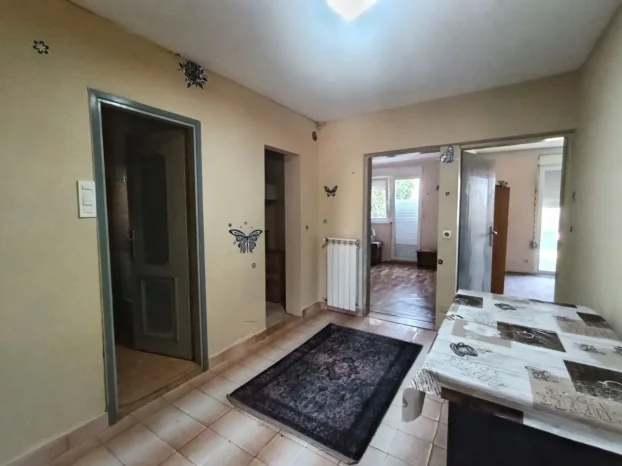 Zvečka, 3.0 trosobna, 70 m²