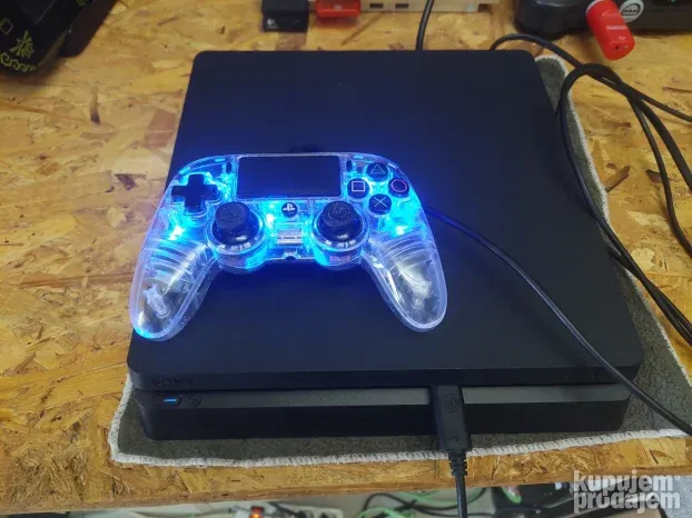 Sony PS4 Slim 1TB zicani kontroler 12.50 ofw