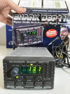Behringer Shark DSP110 mikrofon procesor mikseta pojačalo