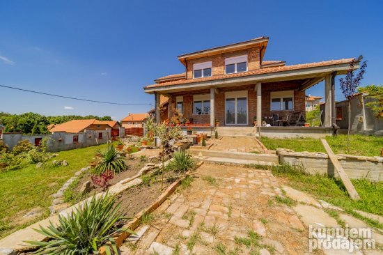 ODLICNA KUCA! Jajinci, Torlacki vis, 6.0 kuca, 320 m2