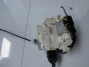 prednja lijeva unutasnja brava audi a4 b7