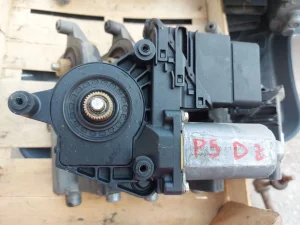 Pasat B5 Zadnji Desni Motorič Stakla