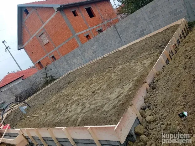 Iskop mini bager-kopanje bagerom -ravnanje-rušenje-odvoz