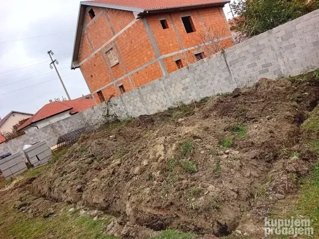 Iskop mini bager-kopanje bagerom -ravnanje-rušenje-odvoz