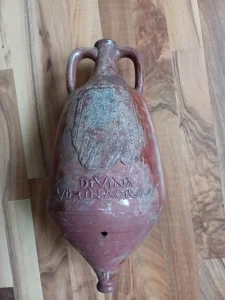 Stara amfora Divina Viminacium