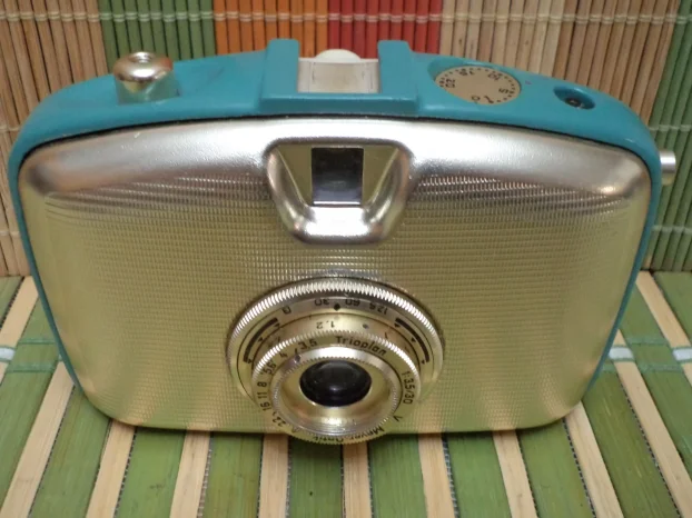 PENTI ハーフ判カメラ TRIOPLAN 3.5/30 アイボリー PENTI ハーフ判カメラ TRIOPLAN 3.5/30 アイボリー PENTI 2台 が