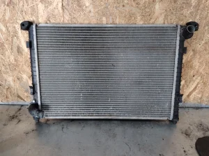 mini cooper hladnjak vode