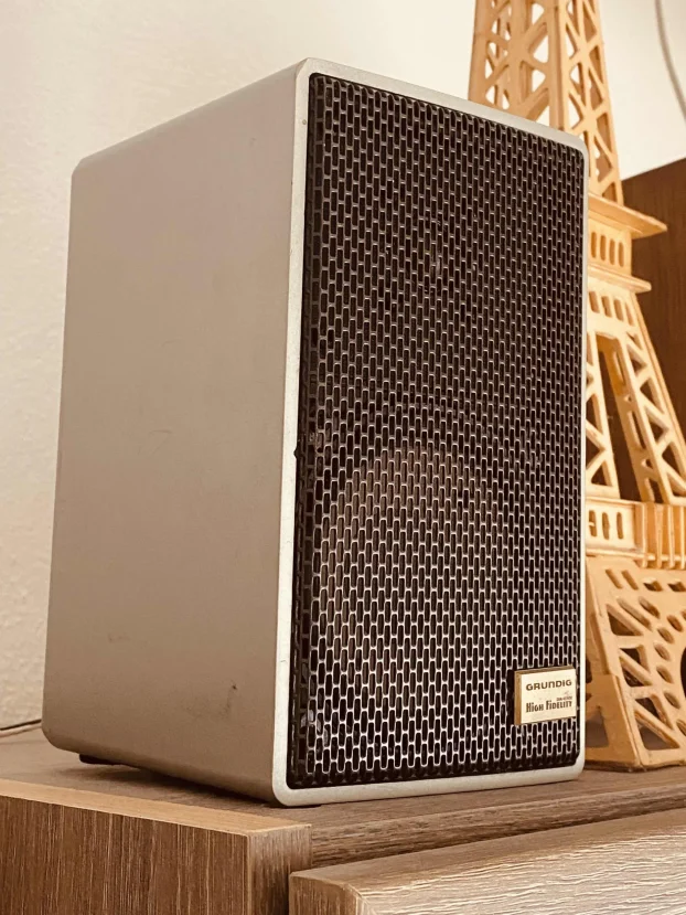 Grundig Super HiFi Micro-Box 320 originalni nemački vintage