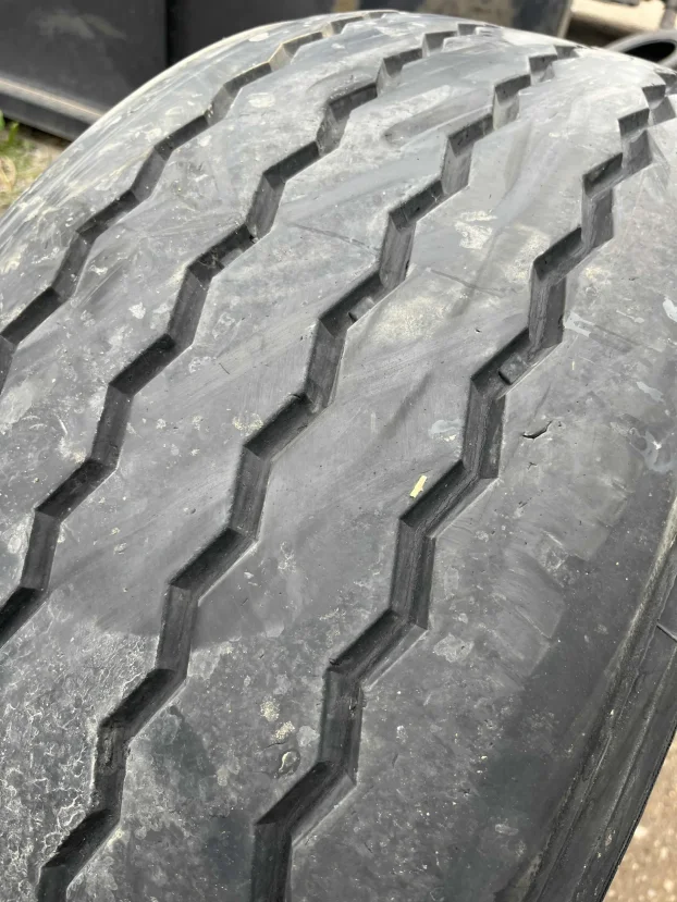 Polovna guma 385/55 R22.5 - 1kom R 22.5