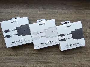 ORIGINALAN Samsung S20 / S20+ / S20 Ultra brzi punjac 25W