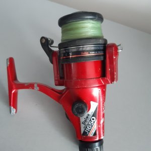 Daiwa j1650.Crvena