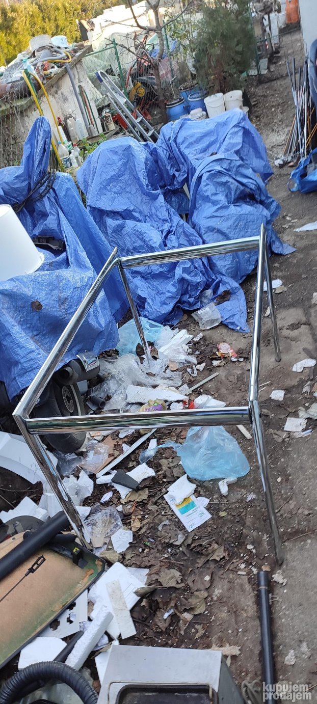 kostur sa 4 nogare niklov. od trpezarijskog stola sa staklom