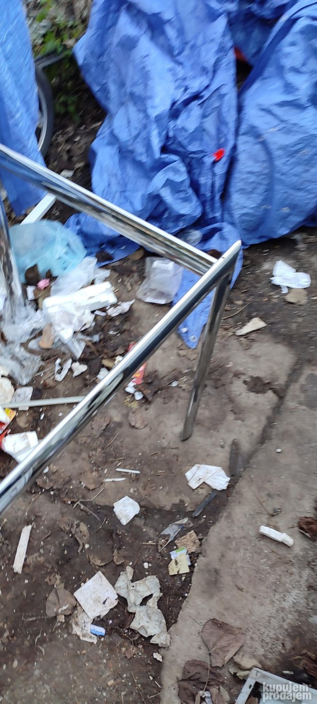 kostur sa 4 nogare niklov. od trpezarijskog stola sa staklom