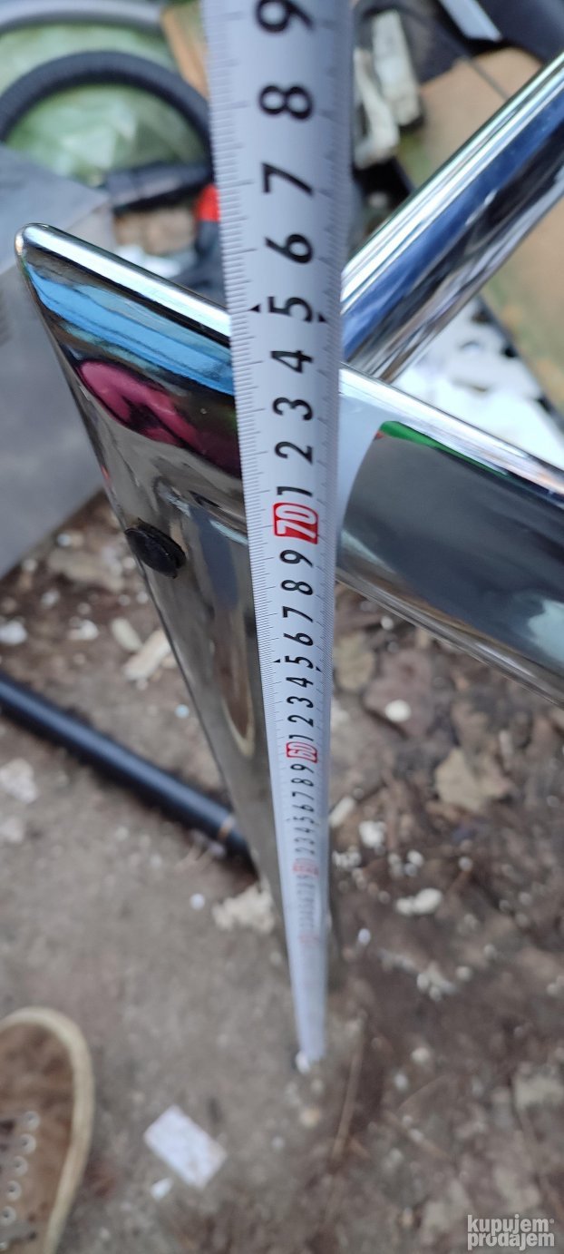 kostur sa 4 nogare niklov. od trpezarijskog stola sa staklom