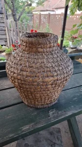 Pletena korpa ,vaza