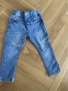 Zara farmerke za bebe