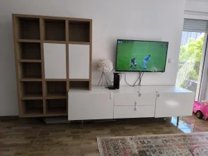 Prodajem TV komodu