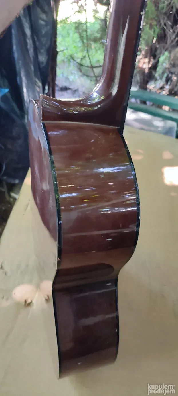 gitara akusticna yamaha cg-110a