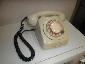 Bakelitni telefon EI Nis Pupin ATA 74-01