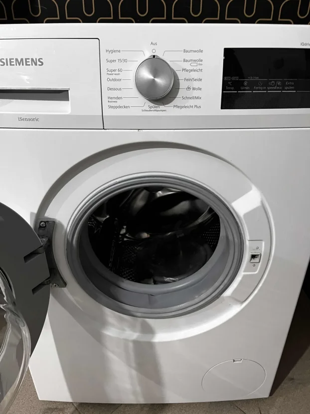 Veš mašina Siemens iq300