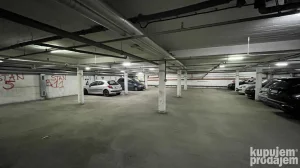 Garažno mesto u centru