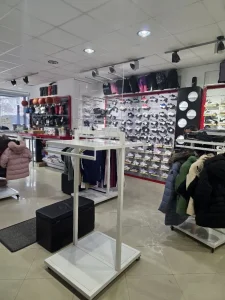 Ceo enterijer sportske radnje