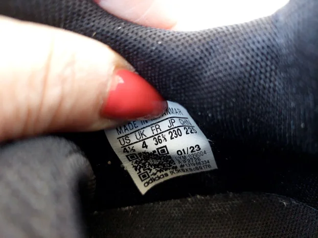 Adidas patike broj 36.5 za decaka