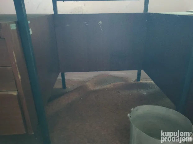 Radni sto za kancelarije