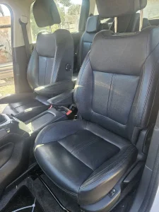 Peugeot 5008 kožni enterijer kompletan