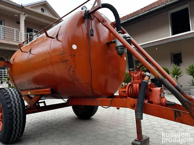 MAJEVICA Cisterna 2200 l