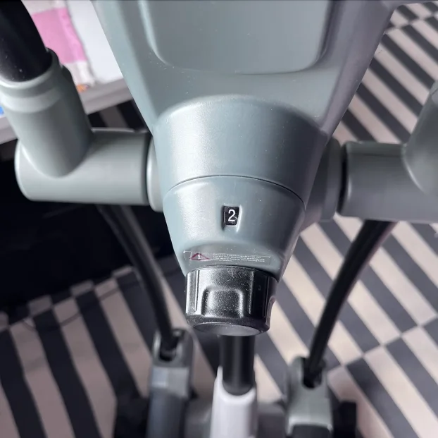 Eliptični trenažer Kettler Axos Nova M