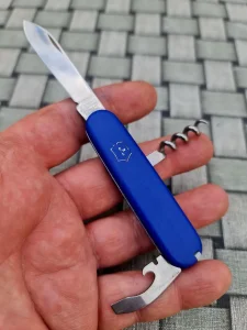 Victorinox Officer - švajcarski sklopivi nožić