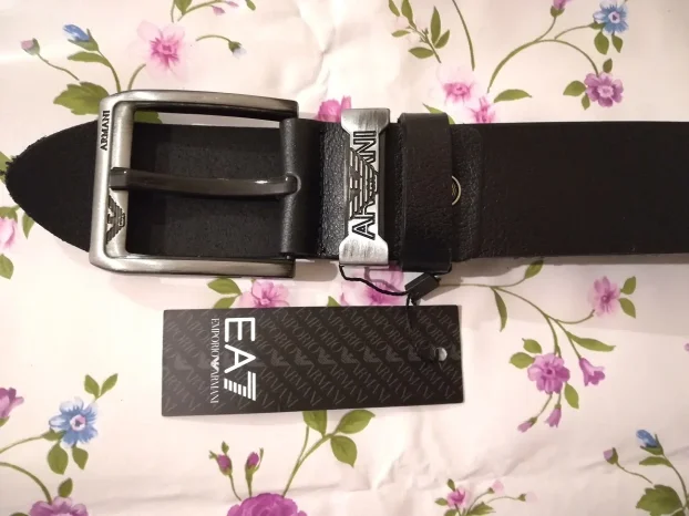 Novi muski kozni markirani kais Armani u crnoj boji Novo