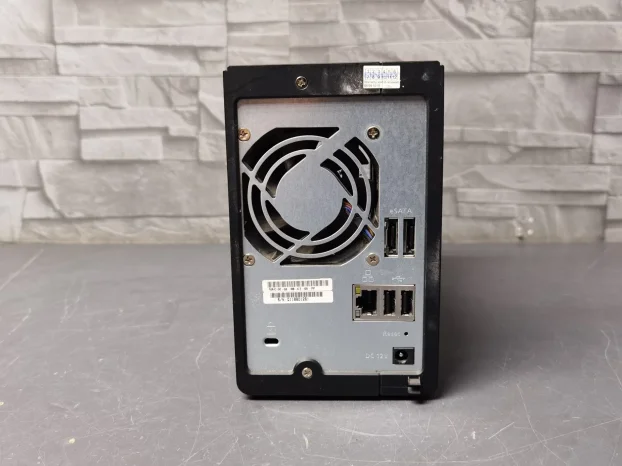 QNAP TS-219P II NAS Server za hard diskove