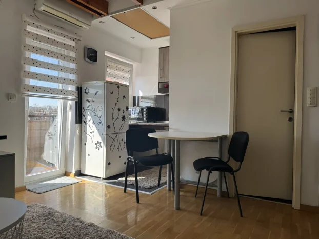 Slavka Rodića 2K, Vidikovac, 0.5 garsonjera, 25 m²