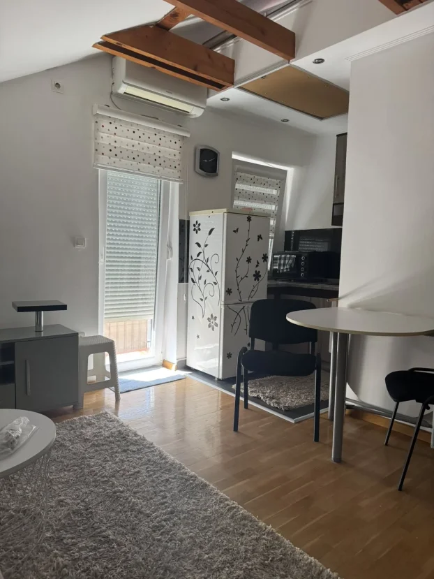 Slavka Rodića 2K, Vidikovac, 0.5 garsonjera, 25 m²