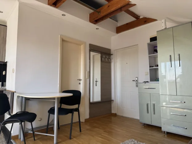 Slavka Rodića 2K, Vidikovac, 0.5 garsonjera, 25 m²