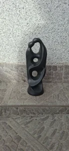 Apstraktna skulptura