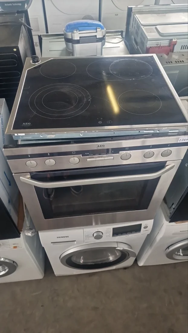 Ugradni šporet s ravnom pločom AEG