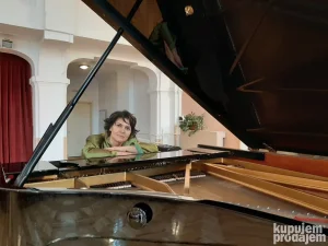 Časovi klavira za đake i studente