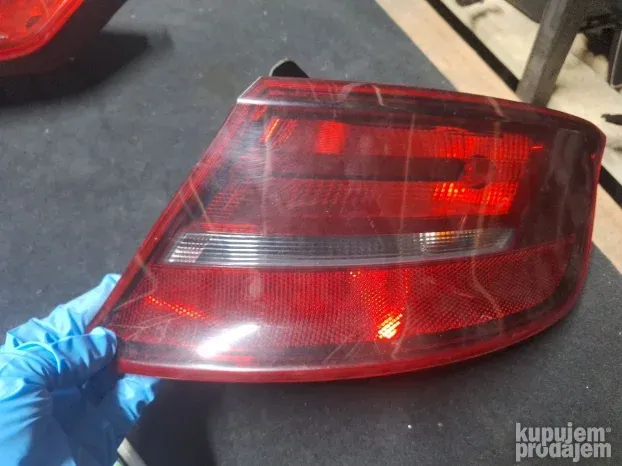 Stop svetlo a3 8v sportback desno