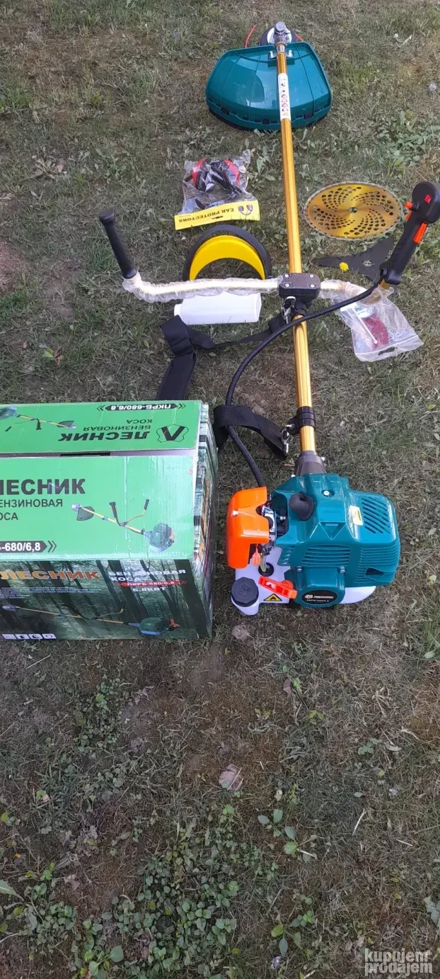 Ruski trimer Lesnik 6,8kw