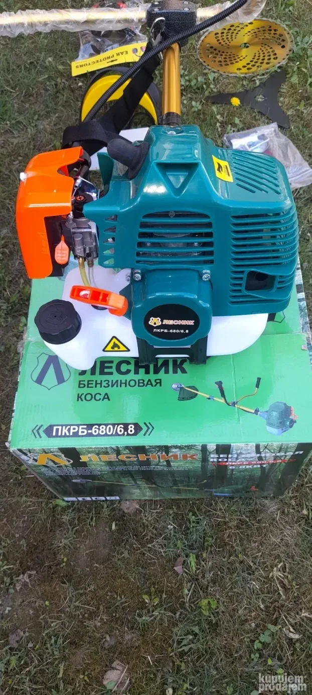 Ruski trimer Lesnik 6,8kw